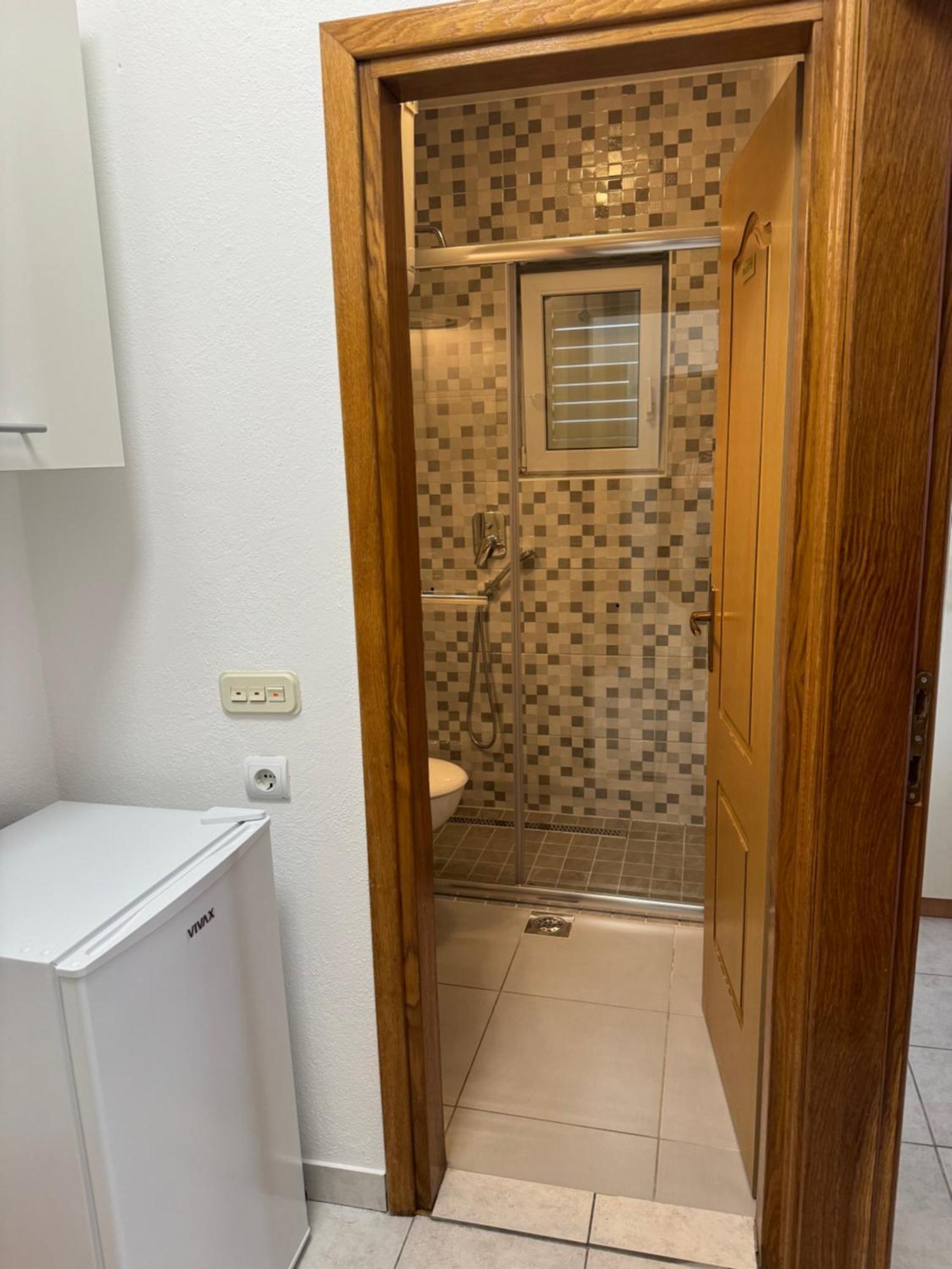 House 100M From The Beach With Free Parking And Breakfast Baška Voda Buitenkant foto
