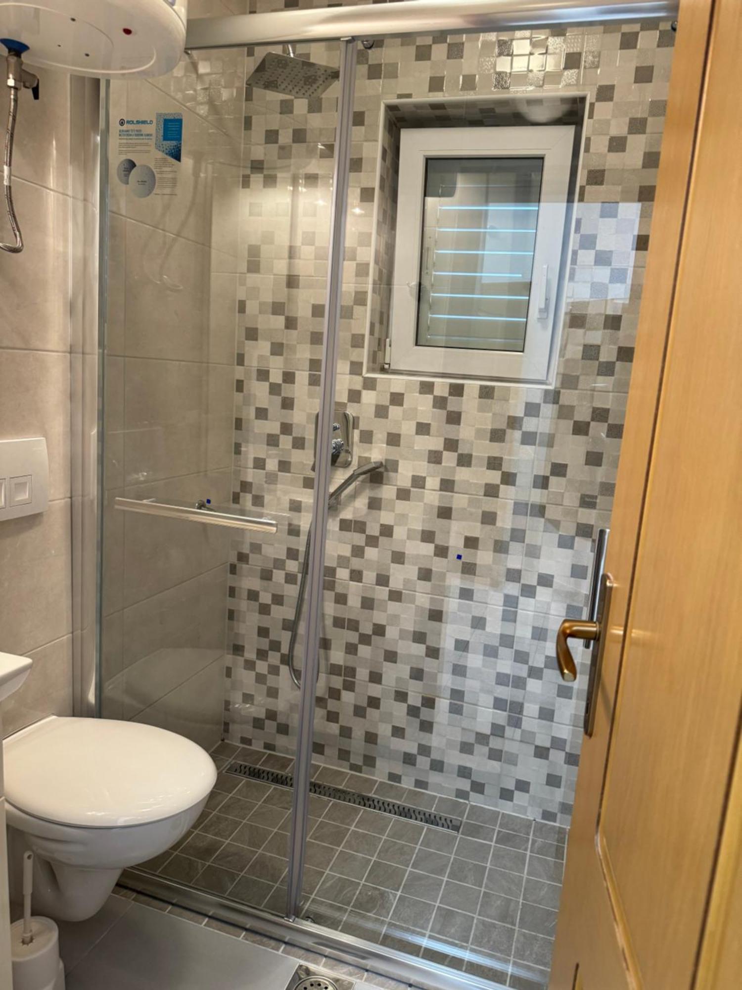 House 100M From The Beach With Free Parking And Breakfast Baška Voda Buitenkant foto